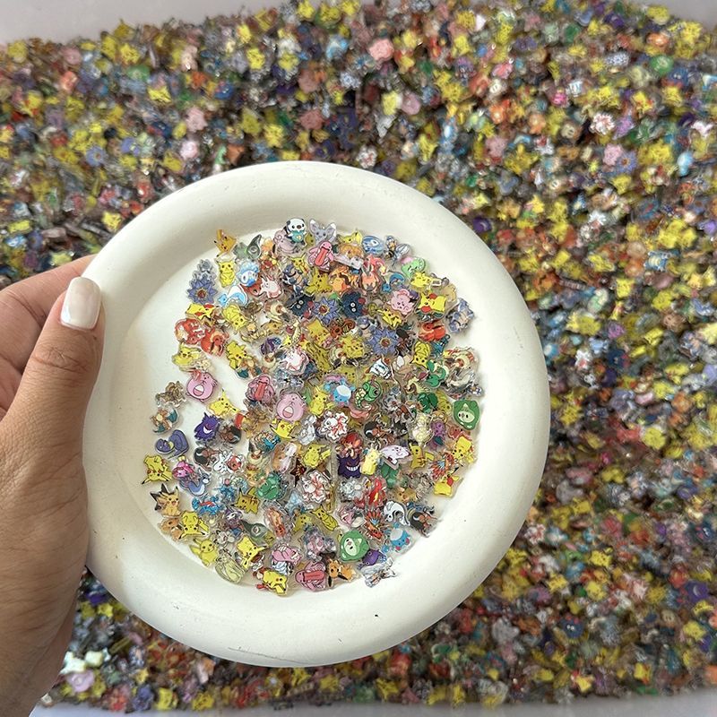 Cosplay Prop Filler - Mini-pièces acryliques Pokémon de 1 cm,
